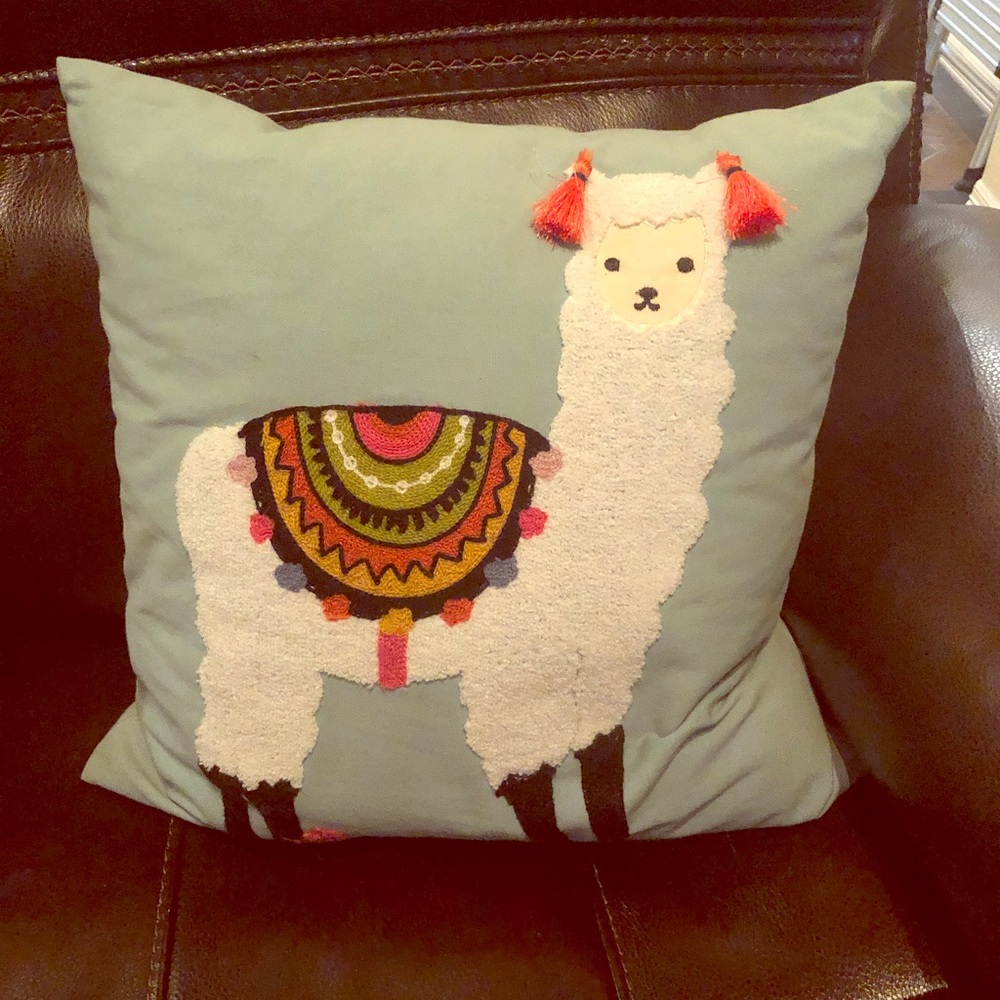 2 matching Llama pillows 16x16”